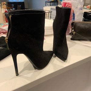 Good zipper booties